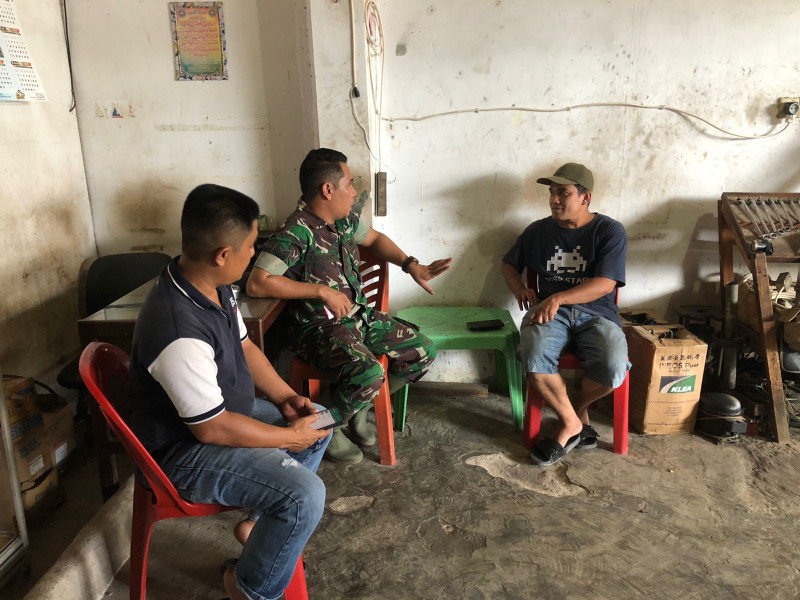 Serma Nofrianto Sambangi Masyarakat Untuk Sosialisasikan Ini