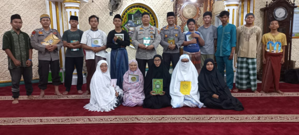 Gerakan Mengaji Subuh Sahabat Binmas Polres Dumai di Masjid Bustanul Abidin