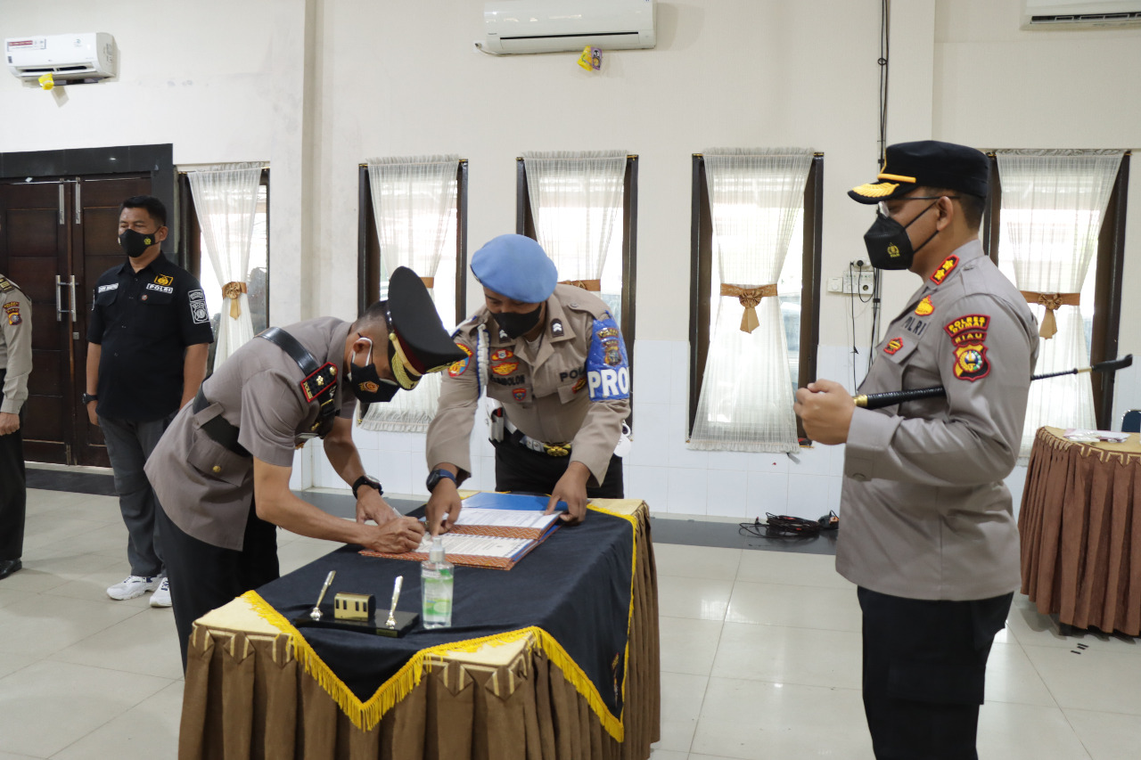 Kapolres Dumai Pimpin Upacara Pelantikan