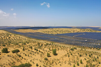 Solar power project transforms desert into energy hub