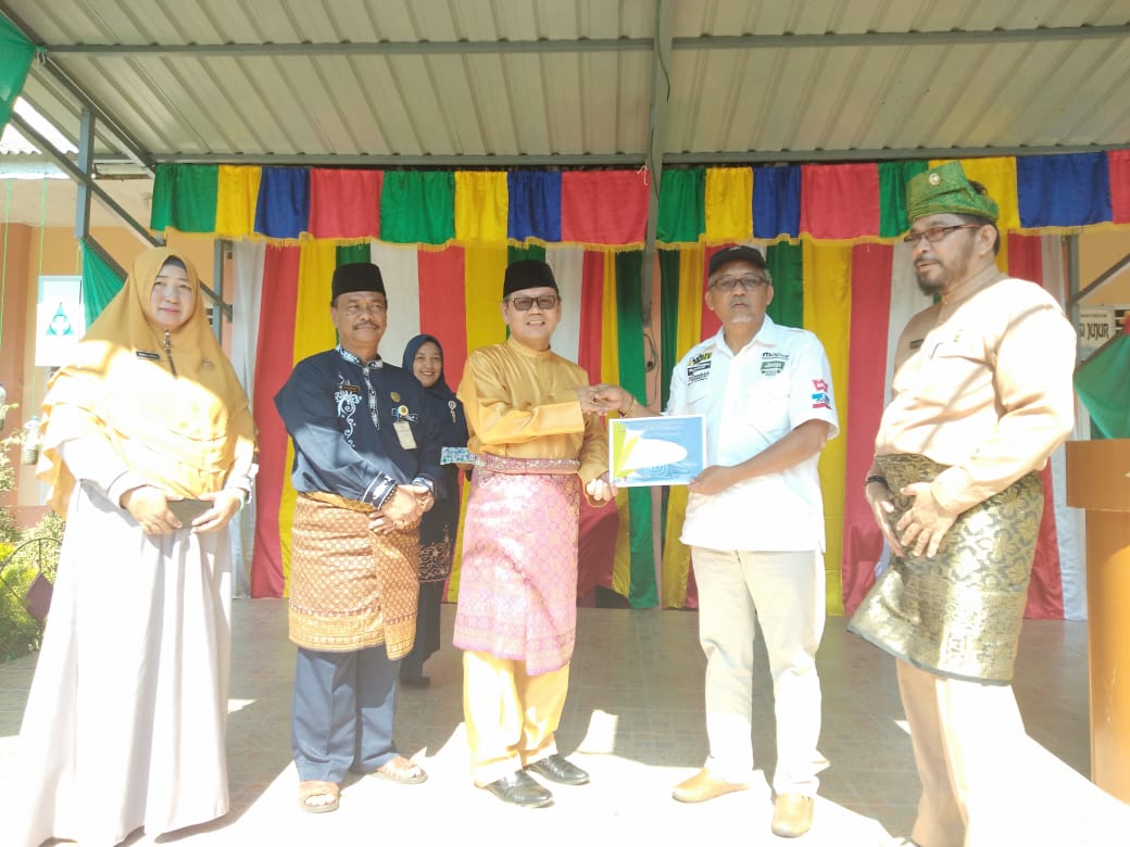 Rombongan dari Terengganu Malaysia Laksanakan Program Lawatan Muhibah ke SDN 014, Bukit Bestari Tanj