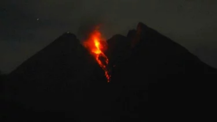 Gunung Merapi Waspada, Warga Diminta Jauhi Radius 3 Kilometer