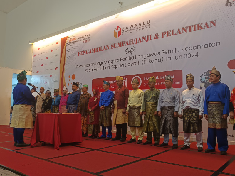 Jelang Pilkada 2024, Agustri Lantik 21 Panwascam se Kota Dumai