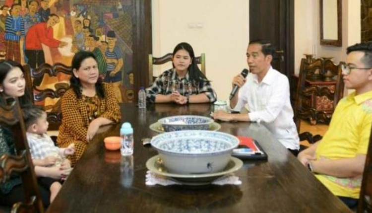 Jokowi Tidak Cuti Meski Kahiyang Ayu Menikah