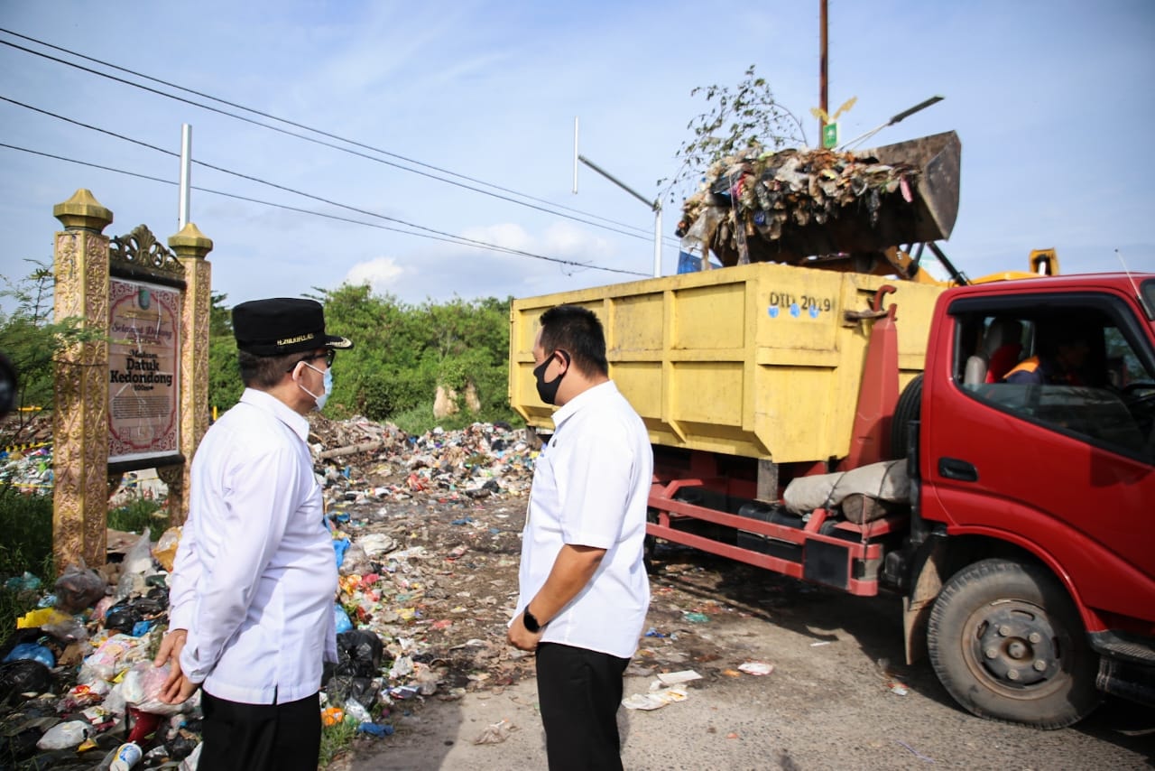 Pastikan Tumpukan Sampah di Simpang Dock Bersih, Zul As Turun Lapangan