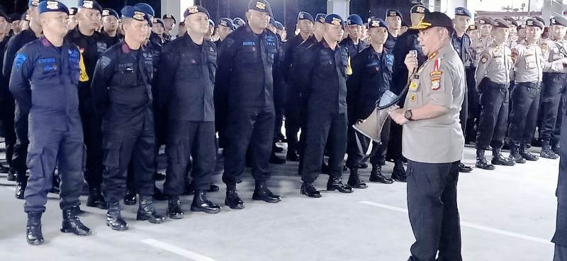 Kapolda Kepri Kunjungi Personel Personel Polda Kepri BKO Polda Metro Jaya