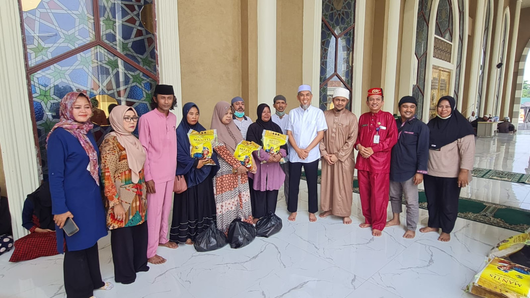 Majelis Kekerabatan TSWE Berbagi 50 Paket Sembako di Bulan Ramadhan 1444 H