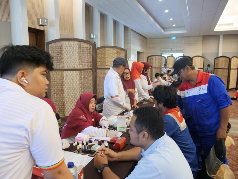 Dukung Ketersediaan Darah, MCTN bersama PLN UIDRKR dan ICON+ Sukseskan Kegiatan Donor Darah di Duri Camp Riau