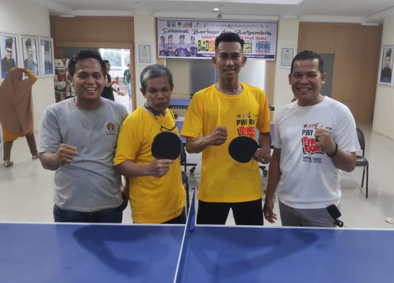 Peringati HPN 2022 dan HUT ke-76 PWI, Pasangan Said - Harisep Juara Pingpong Championship PWI Riau 