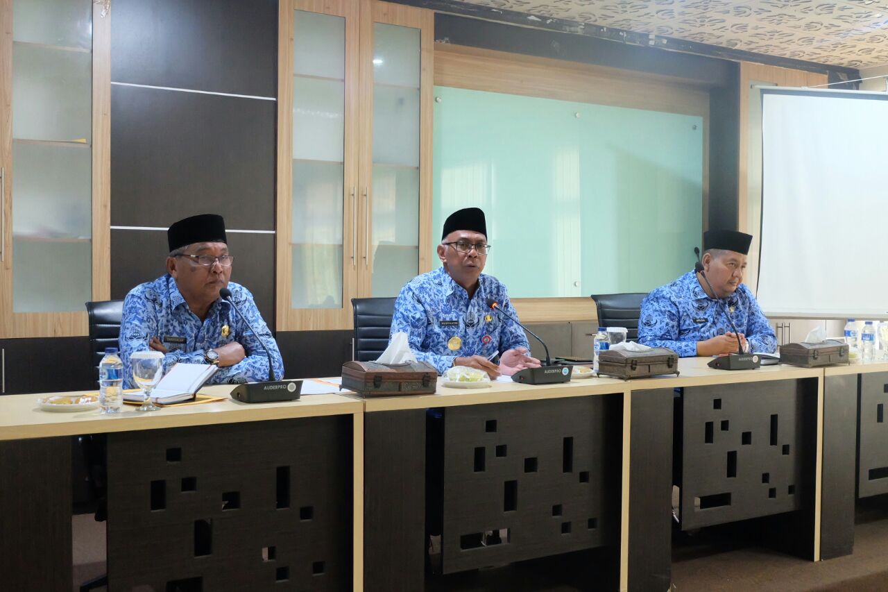 Perdana, Pj Bupati Inhil Pimpin Rakor Bersama Jajaran