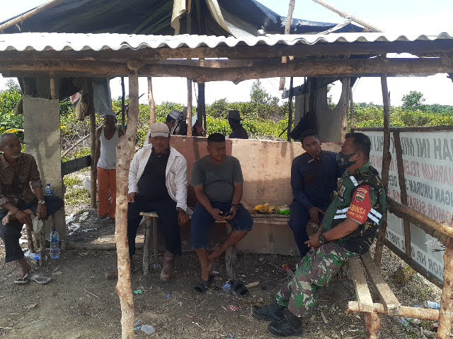 Babinsa Sungai Sembilan Temui Masyarakat