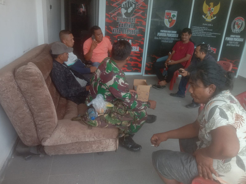 Komsos Sertu Afnal Demi Memastikan Keamanan Wilayah Binaannya