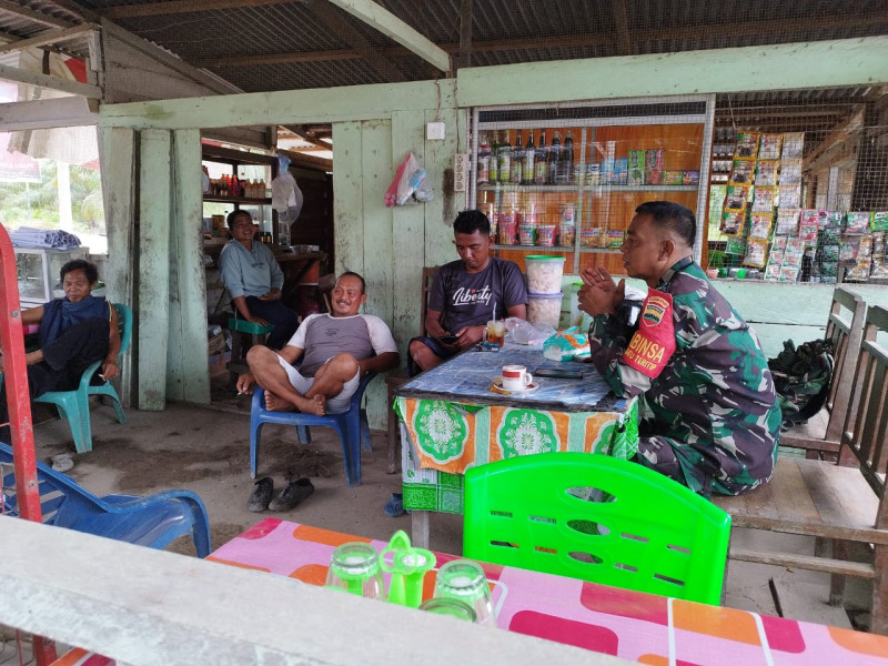 Komsos Bersama Masyarakat Oleh Serda Miftah