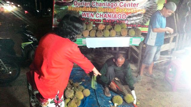 Warga Dumai Pecinta Durian, Yuk Kunjungi Durian Chaniago Center