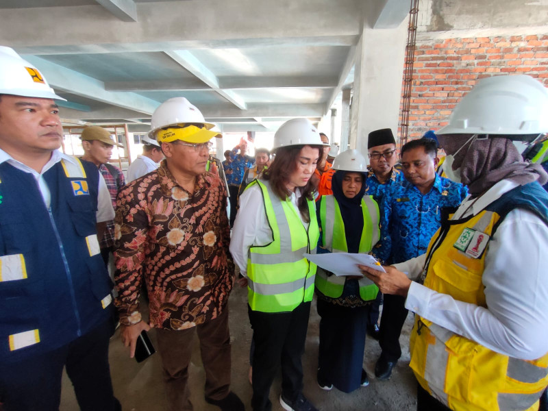 Walikota Bersama Cen Sui Lan Tinjau Progres Pembangunan Pasar Baru Tanjungpinang