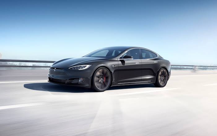 5 Fakta Mencengangkan tentang Mobil Tesla yang Belum Kamu Tahu