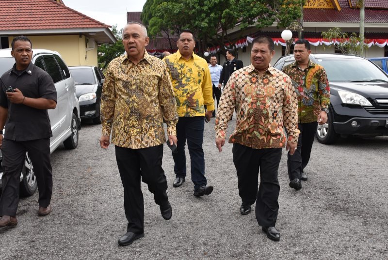 Bupati Amril Hadiri Pelantikan Pengurus PWI Riau 2017-2022