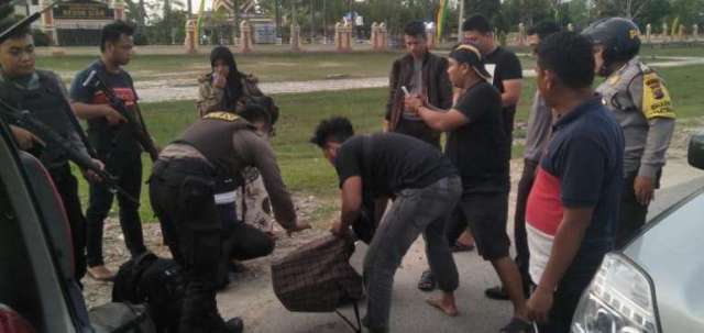 Pelaku Sepasang Ditangkap di Depan Polres Siak Bersama 10 Kg Sabu
