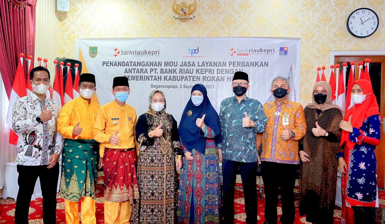 Permudah Jasa Pembayaran Pajak Melalui Digital, Bank Riau Bersama Pemkab Rohil Teken MoU