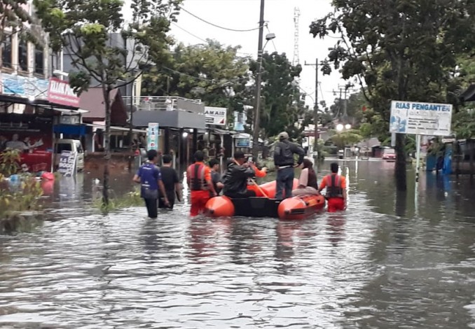 Pekanbaru Dikepung Banjir