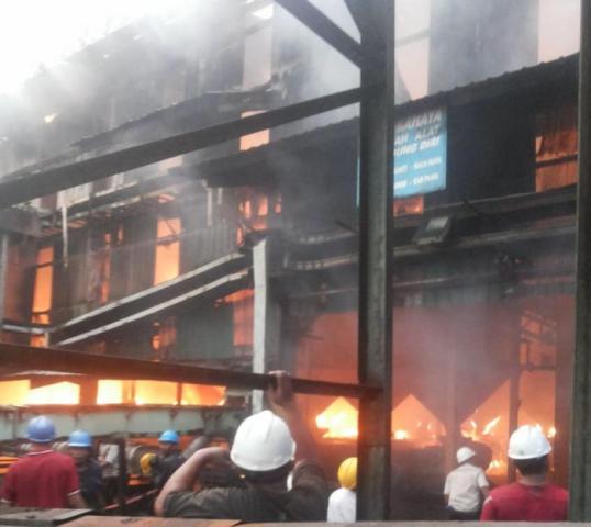 Mesin Produksi Sawit PT SDS Dumai Terbakar