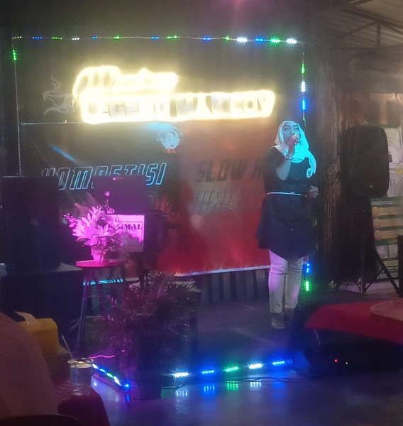 Kompetisi Lagu Legend Slow Rock Malaysia di Warkop Legend Mak Coy