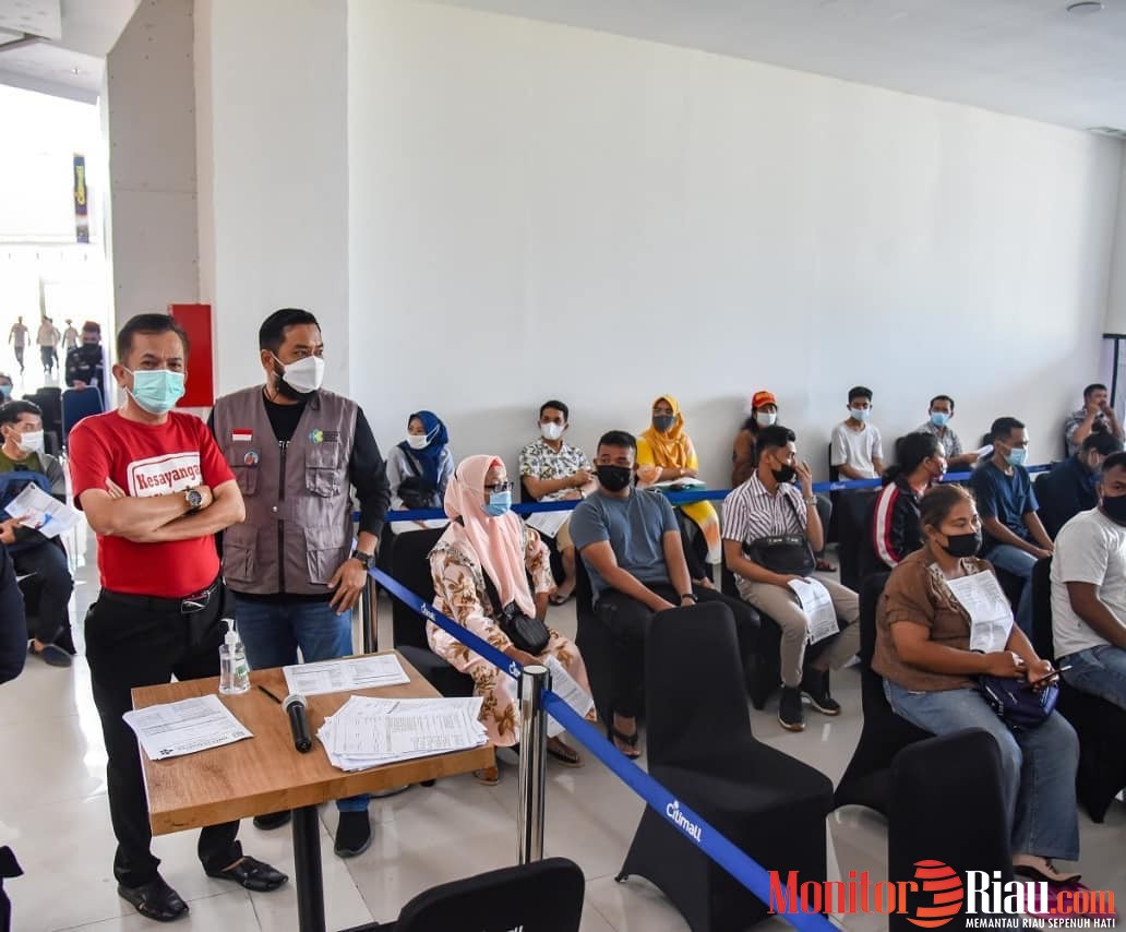 Wako Tinjau Vaksinasi Massal di Citimall Dumai