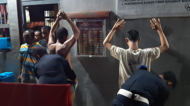 Tim Gabungan Geledah Blok Tahanan Lapas Pasir Pengaraian