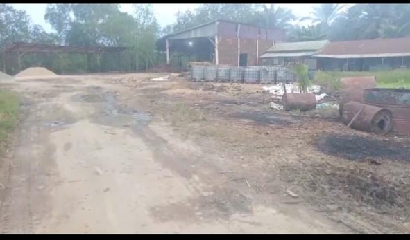 Diduga Langgar Hukum Lingkungan, Aktivitas Bongkar Muat Limbah Berbahaya PT Audi Energy Abadi Disorot Warga
