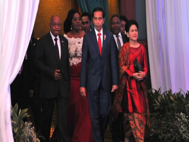 Jokowi Makan Malam dengan Kepala Negara dan Menteri KTT IORA