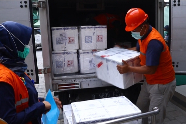 Sebanyak 1.800 Dosis Vaksin COVID-19 Gotong Royong Tahap Pertama Tiba di Riau