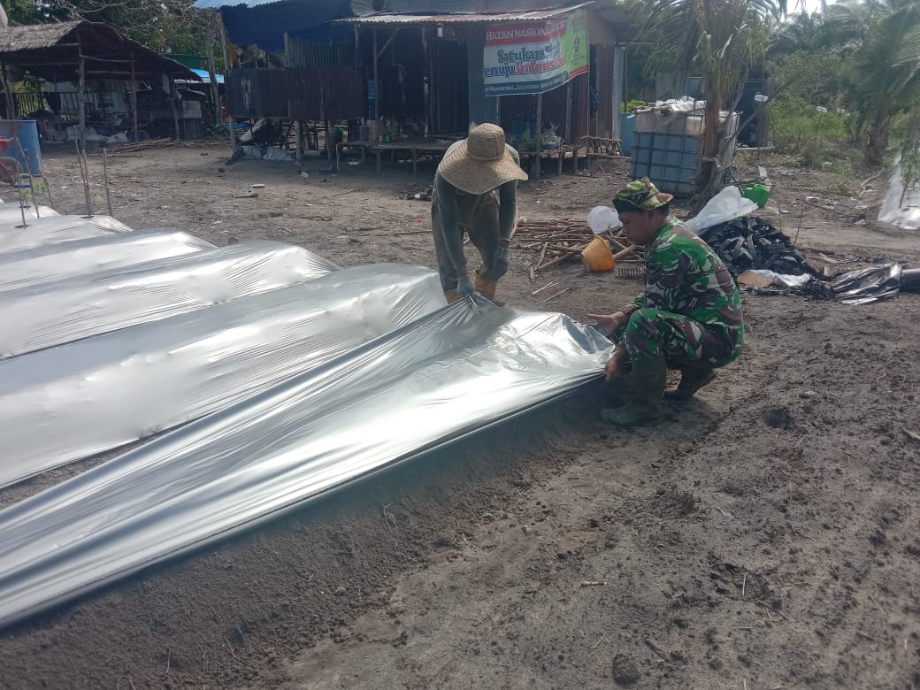 Babinsa Bintan Laksanakan Pendampingan Karya Nyata