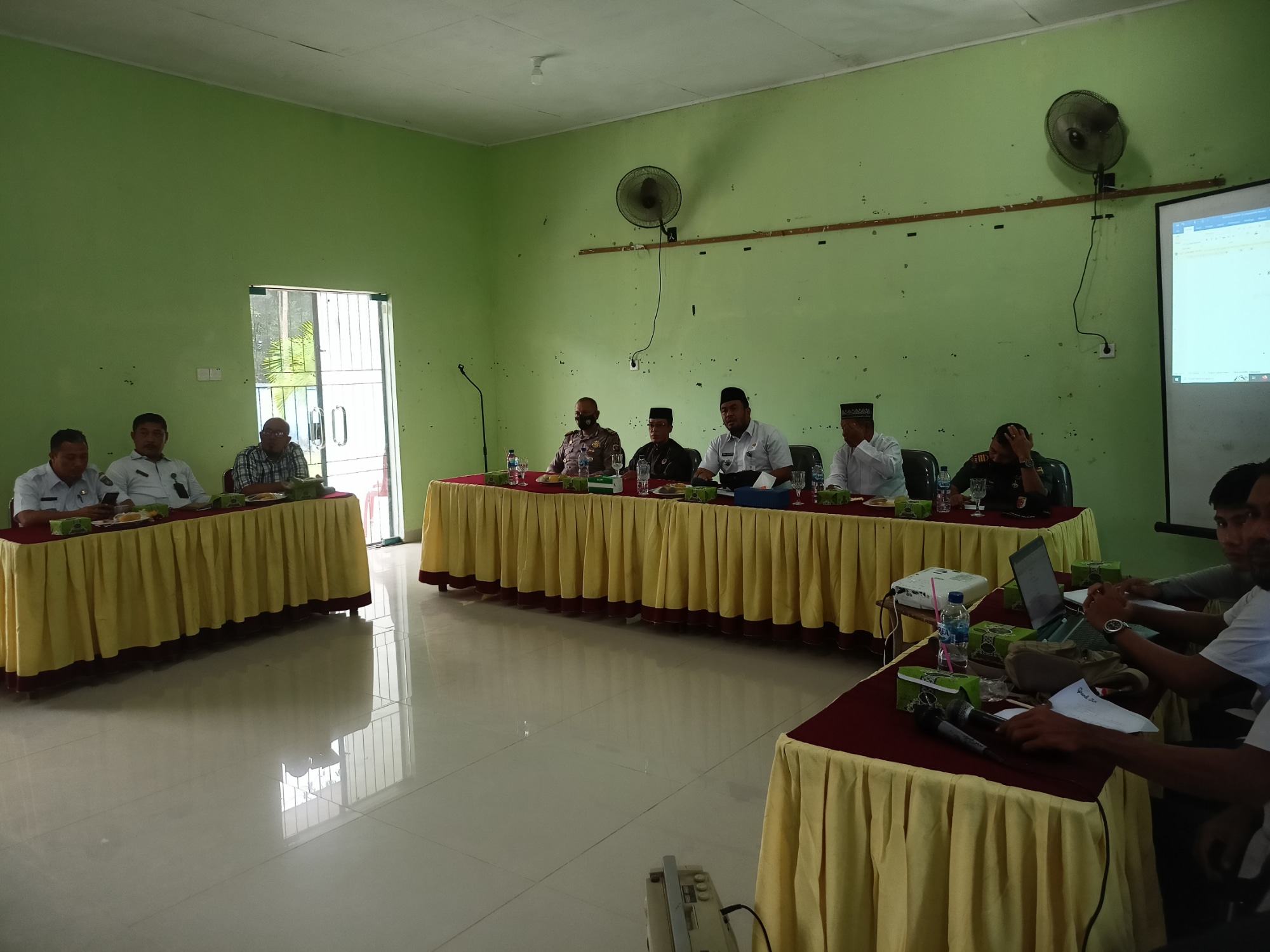 Danramil 04/PWK Hadiri Rapat Koordinasi Dukung Program Pemerintah