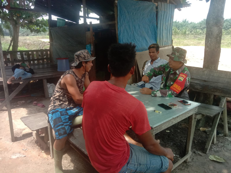 Komsos Oleh Serda Cerzakatno Temui Beberapa Perwakilan Tokoh Pemuda dan Masyarakat