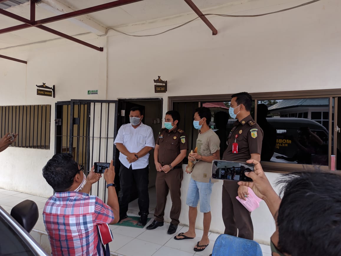 Kejari Pelalawan Terima Pelimpahan Perkara Perdagangan Gading Gajah dari  Polda Riau