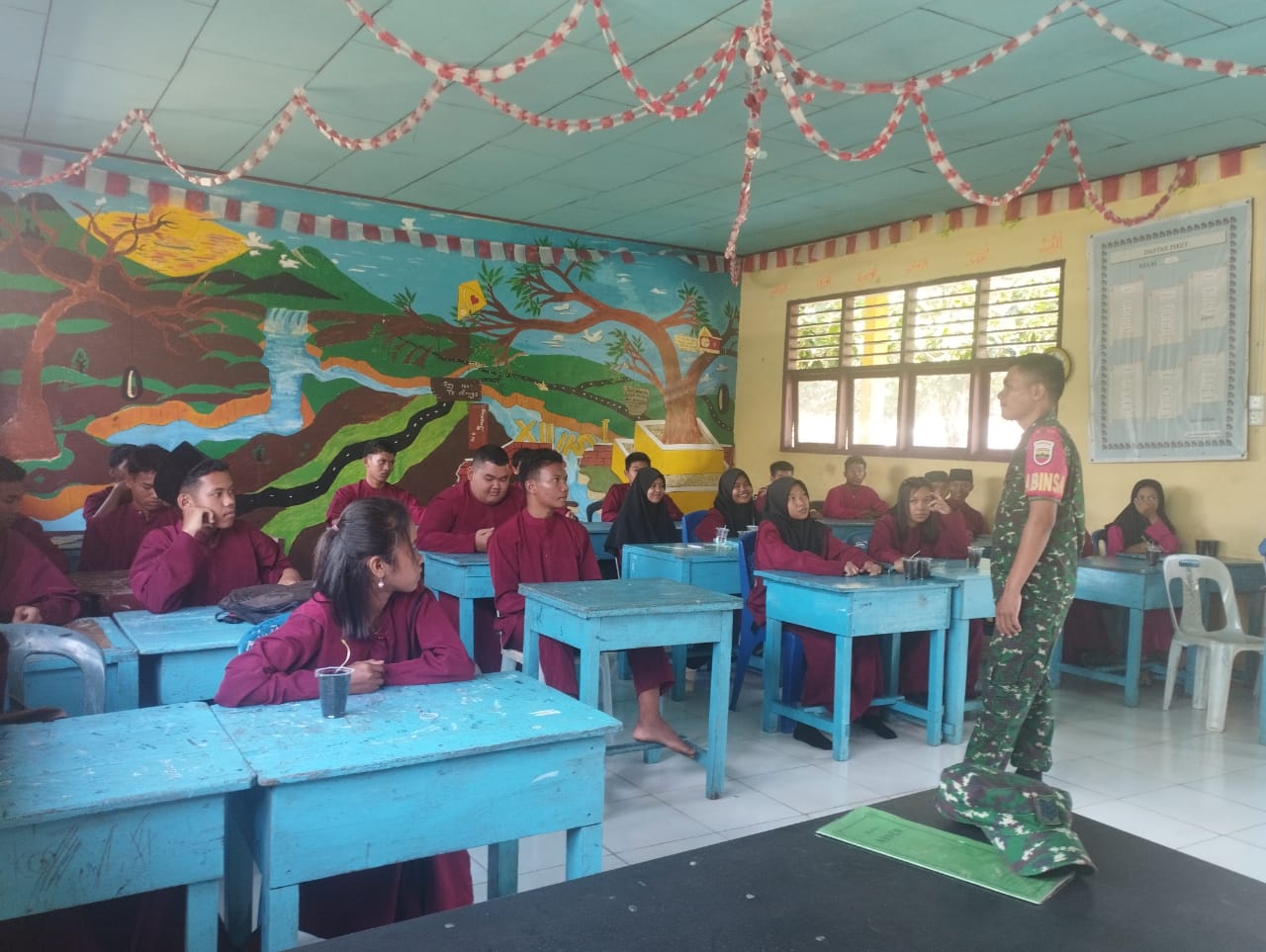 Babinsa Jelaskan Nilai-nilai Pancasila Kepada Siswa SMAN 1