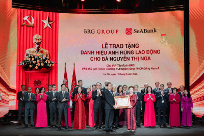 Entrepreneur Nguyen Thi Nga conferred Labor Hero, BRG Group and SeABank awarded First-class Labor Medals