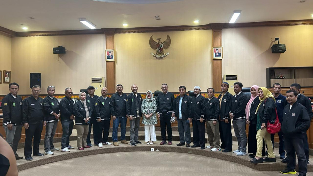 Lepas Kontingen ke Porwanas XIV, Pemprov Riau Harap PWI Riau Kembali Raih Kemenangan