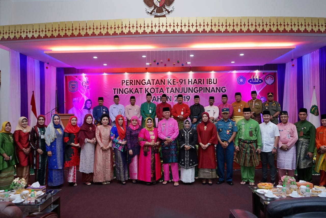 Danlanud Tanjung Pinang Beserta Ketua Cabang V Hadiri Peringatan Hari Ibu ke 91