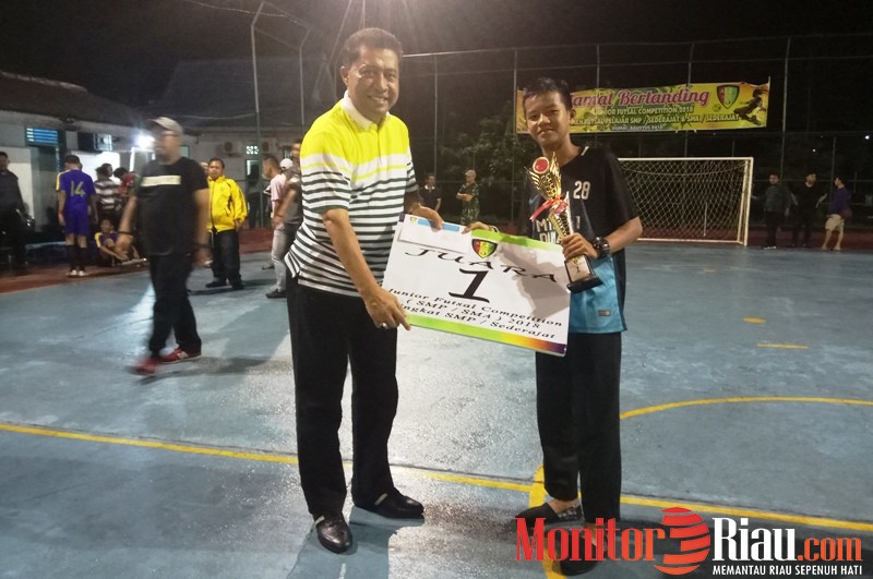 MTsN Dumai Juarai Turnamen Futsal Pelajar