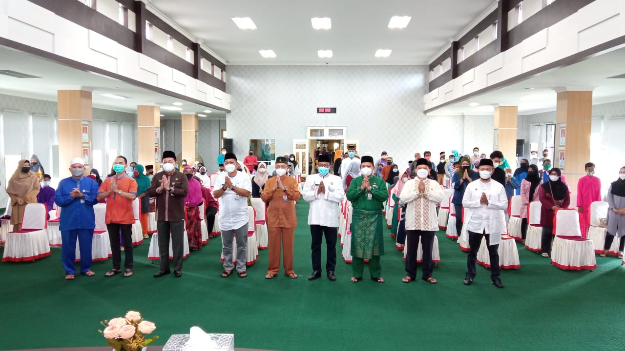 Serentak, Seluruh OPD Salurkan Zakat Kepada Anak Yatim dan Kaum Dhuafa