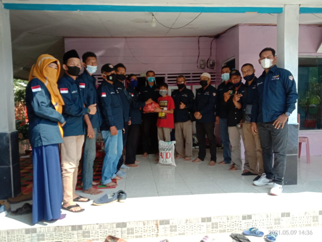 Mantap! Forum Pemuda Kampar Dumai Bagi-bagi Sembako