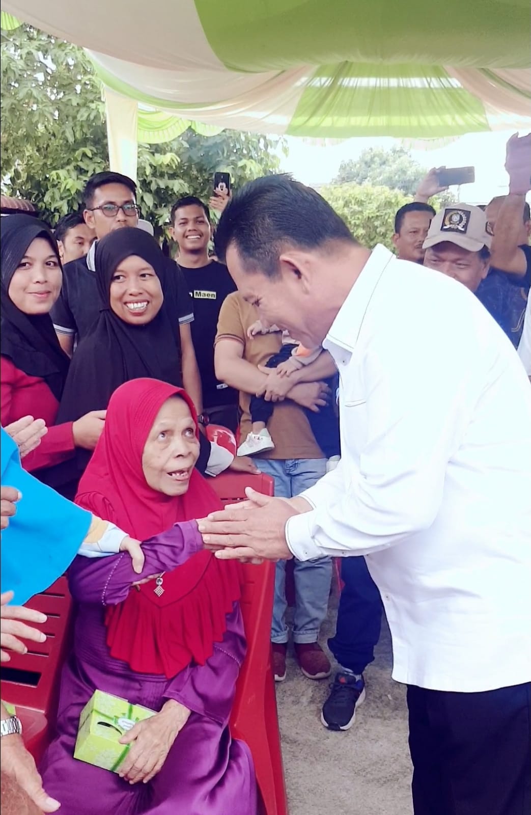 Gubernur Ansar Bersilaturahmi Dengan Warga Perumahan Maitri Garden 2 Batam