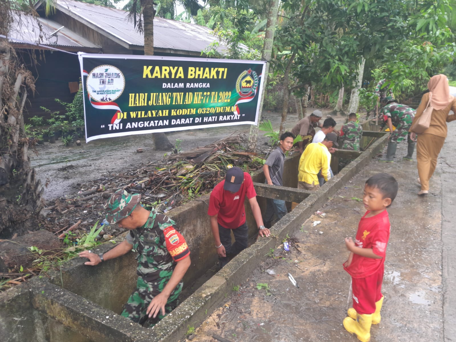 Sempena Hari Juang, Pelda Andre Laksanakan Giat Gotong Royong