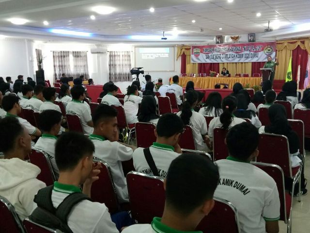 Peserta PKKMB STMIK Ikuti Penyampaian Meteri Wasbang Oleh Kodim 0320/Dumai