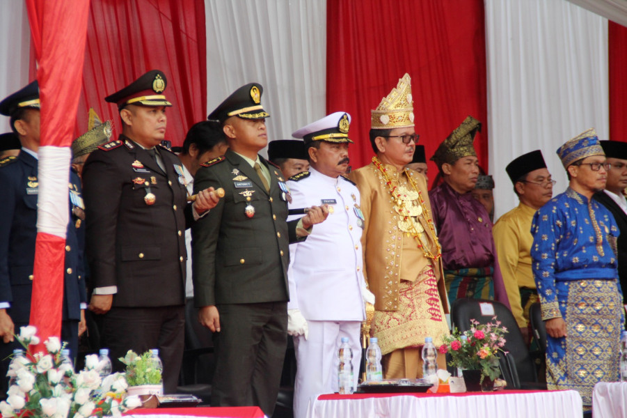 Dandim 0320/Dumai Hadiri Puncak Peringatan HUT Kemerdekaan RI ke-79 di Kantor Walikota
