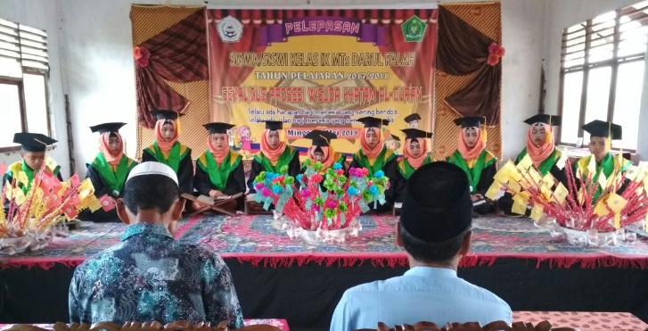 MTs Darul Falah Selenggarakan Prosesi Wisuda Khatam Al-Qur'an