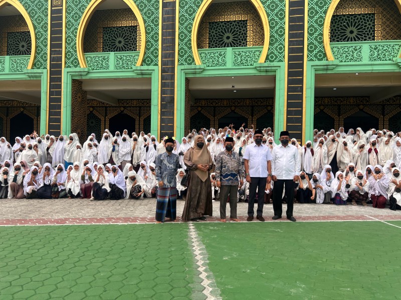 Gus Muhaimin Tak Mau Hari Santri Cuma Seremonial, Rumah Bebas Asap Dihadirkan di Pekanbaru