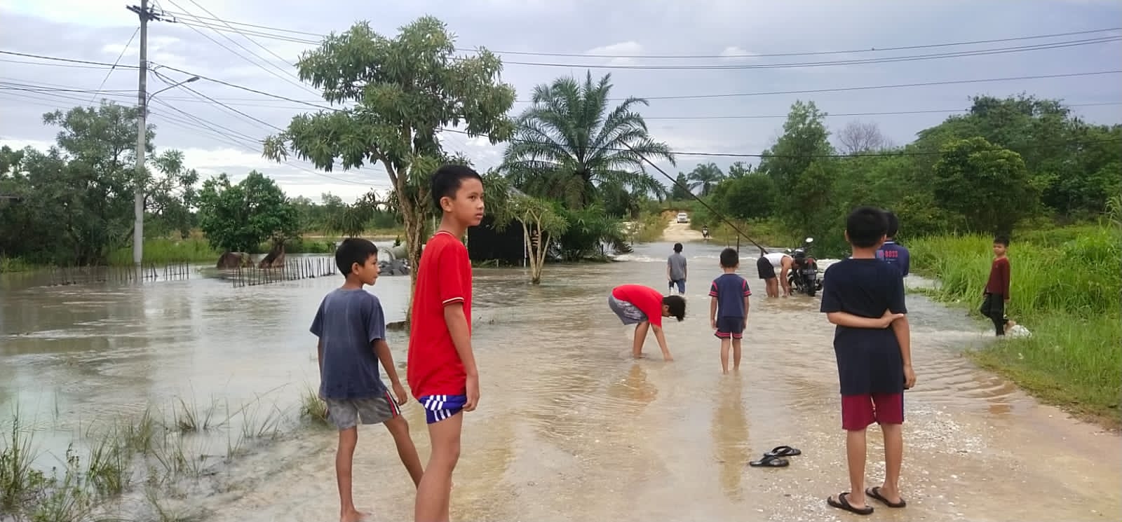 Jalan Perumahan Bumi Hijau, Duri Terendam Banjir
