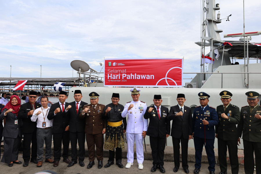 Pgs Dandim 0320/Dumai Ikuti Tabur Bunga Sempena Hari Pahlawan